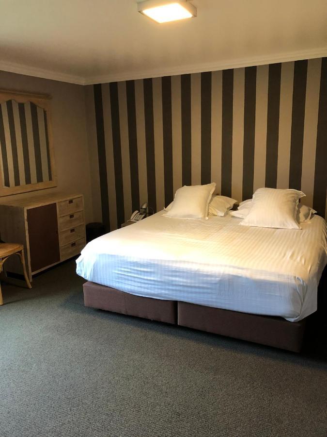 Hotel Oude Abdij Lo-Reninge ภายนอก รูปภาพ
