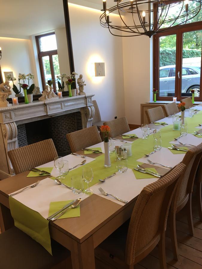 Hotel Oude Abdij Lo-Reninge ภายนอก รูปภาพ