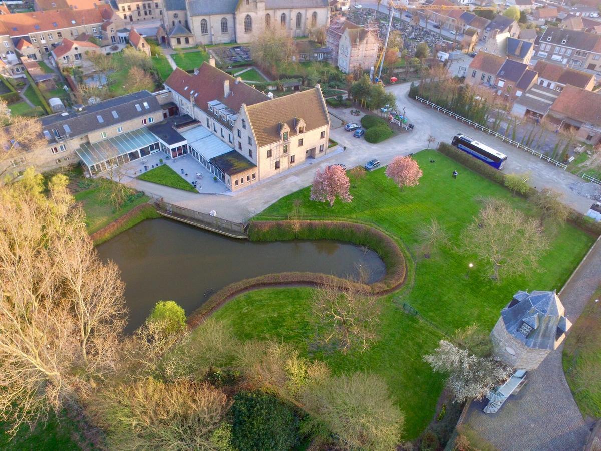 Hotel Oude Abdij Lo-Reninge ภายนอก รูปภาพ