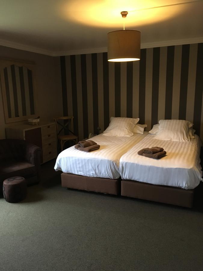 Hotel Oude Abdij Lo-Reninge ภายนอก รูปภาพ